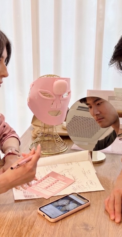 Using the INKO SEOUL LED Mask